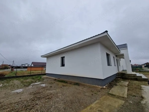 Casă modernă  confortabilă, în Mocira, perfectă pentru familie - imagine 3