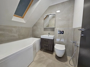 Casa noua in ORAS, zona Fratelia, GARAJ, partial mobilata si utilata - imagine 17