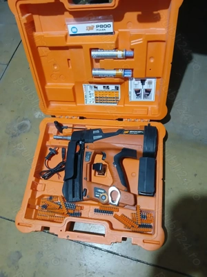 Pistol de puscat cuie