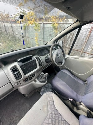 Vând Opel vivaro pe drepta.  - imagine 2