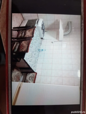 Închiriez apartament cu trei camere semidecomandat 