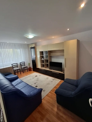 inchiriez apartament 2 camere,decomandat,Micro 17
