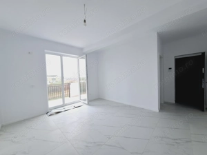 Bloc nou finalizat. Etaj intermediar. Bucatarie inchisa. - imagine 2