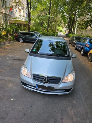 Vând Mercedes Benz A 180