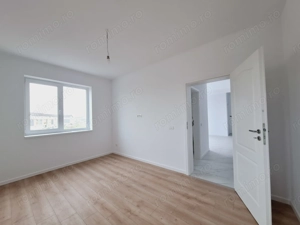 Bloc nou finalizat. Etaj intermediar. Bucatarie inchisa. - imagine 7