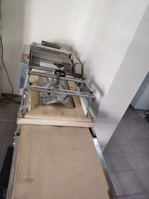 Vând mașină de format franzela - imagine 3