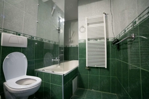 Inchiriez apartam ultracentral(Libelula)- 3 camere, centrala proprie - imagine 5