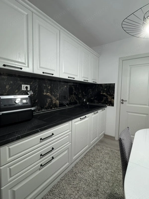 Soarelui, langa parcul Lidia. Renovat complet. Mobilat si utilat. 