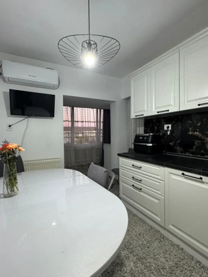 Soarelui, langa parcul Lidia. Renovat complet. Mobilat si utilat.  - imagine 4