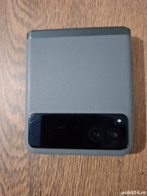 Vând telefon Motorola razr 40 - imagine 3