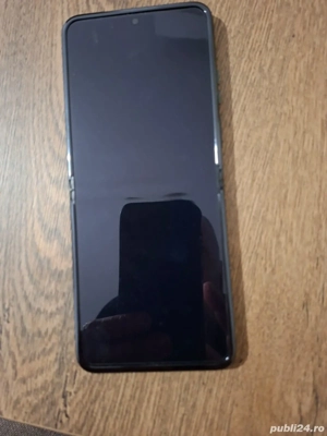 Vând telefon Motorola razr 40