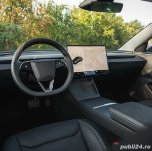 tesla model 3  - imagine 4