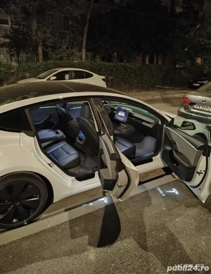 tesla model 3  - imagine 5