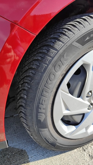 Vand Hyundai i20, 84 cp, 28000 km, fab. 2023, garantie - imagine 6