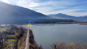 Casa si teren langa lacul Pangarati , mobilata si utilata - imagine 3