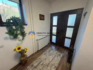 Casa si teren langa lacul Pangarati , mobilata si utilata - imagine 5