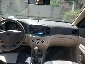 Hyundai Accent - imagine 2