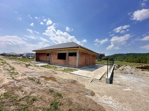 Casa la rosu 191 mp, teren 1000 mp