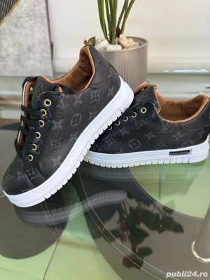 adidasi sport dama lv