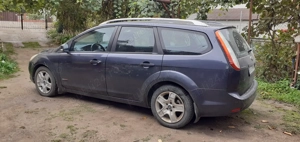 Vând Ford Focus 2 1.6 tdci  - imagine 4