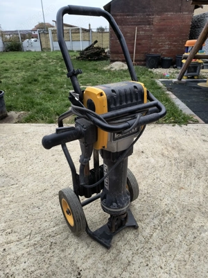 Inchiriez Placa Compactoare - imagine 4