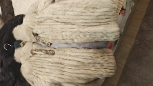 Haina blana vulpe polara 