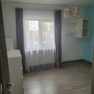 Închiriez apartament 2 camere - imagine 4