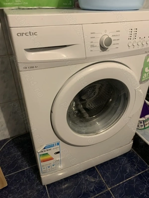 Chirie pentru o camera in apartament de trei camere zona Arcu - Gara - exclus agentie - imagine 8