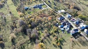 Teren si casa de vânzare la baza muntelui Iezer in Valea Mare Pravat - imagine 6