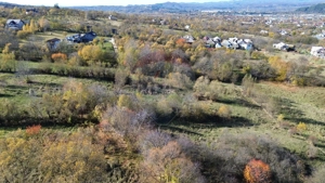 Teren si casa de vânzare la baza muntelui Iezer in Valea Mare Pravat - imagine 12