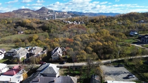 Teren si casa de vânzare la baza muntelui Iezer in Valea Mare Pravat - imagine 10