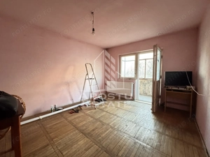 Apartament cu 1 camera | 33mp | Centrala | Et. 3/4 | Zona Blascovici