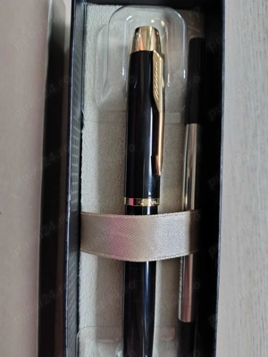 Parker Black Gold Clip Rollerball Pen w  Black Ink Refill (France) New In Box