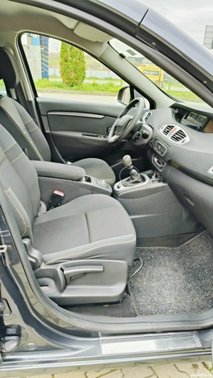 vând Renault Scenic 3 Dynamiqe Edition 1.5 dci 110 cp euro 5 an 2010  - imagine 3
