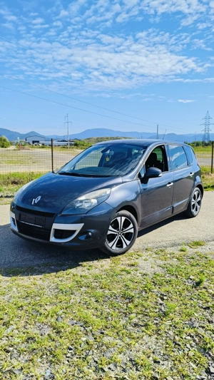 vând Renault Scenic 3 Dynamiqe Edition 1.5 dci 110 cp euro 5 an 2010  - imagine 4