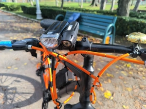 Vănd bicicletă cu cadru de aluminiu.