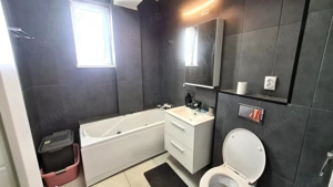 Apartament 3 camere 2 bai zona Turnisor - imagine 8