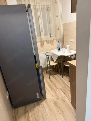 2 cam DECCOMANDAT  b-dul Victor Babes langa toate Facultatile, amenajat, mobilat si utilat modern - imagine 3