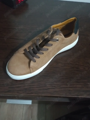 Pantofi sport din piele naturala mărimea 41 