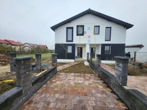 Duplex in Mosnita noua. Pozitie foarte buna. Se pot face 3 dormitoare