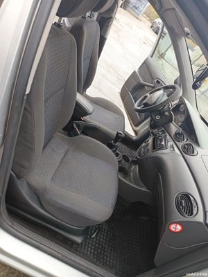 Ford Focus 1.6 benzina+GPL   funcțional, aer condiționat, preț negociabil - imagine 5