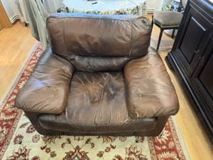 Vând fotoliu Mobexpert din piele, uzat dar reparabil