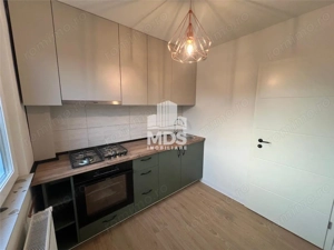 Decomandat etaj intermediar langa Mall