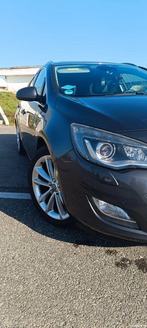 vând Opel Astra J benzina automată 