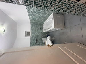 Apartament cu terasa curte magazie 2 locuri de parcare 2 bai cu cada 3 camere - imagine 6