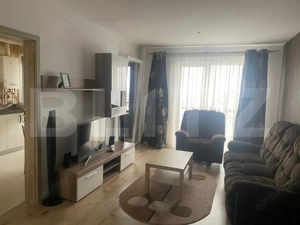 Apartament de închiriat, cu 2 camere, parcare privată, zona Astra