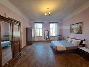 Apartament de vanzare, 6 camere, 182 mp, gradina comuna, Centrul Istoric Brasov 