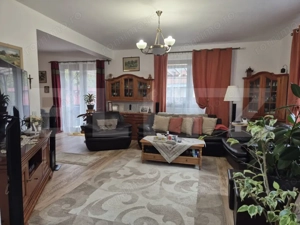 Vila superba de vanzare in Sangiorgiu, zona exclusivista - imagine 3