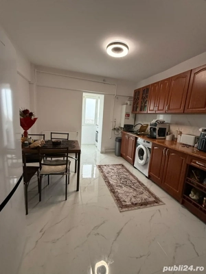 2 Camere decomandate, George Enescu