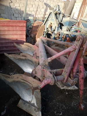 Tractor UTB 650 si utilaje agricole - imagine 5